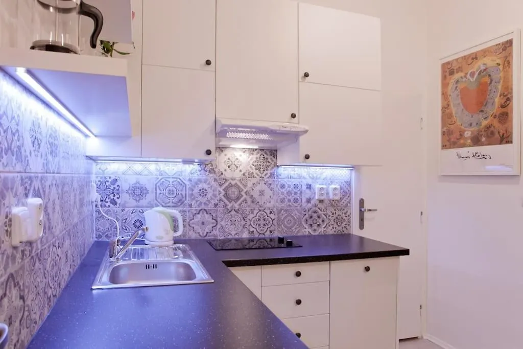 Prague Center Apartment With Fireplace 0*,  Tjeckien